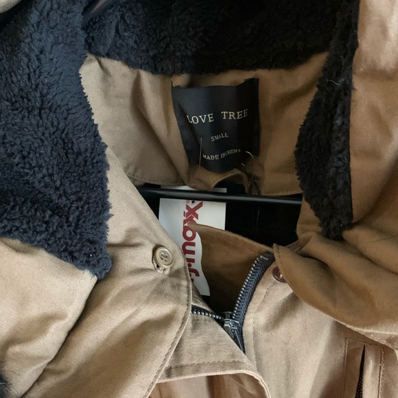 Tan/brown and black hooded fur parka - Picture 4 of 5